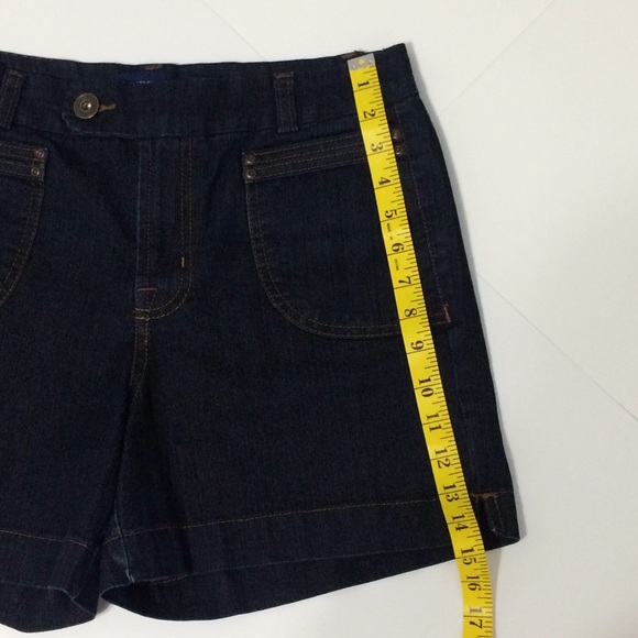 BANDOLINO Dark Denim Shorts | Size 6 - Picture 14 of 14